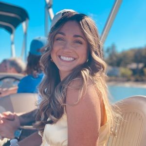 Meet your Posher, Anissa